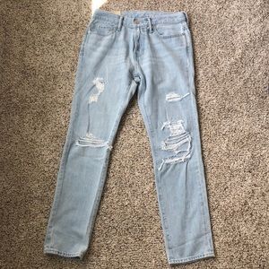 Light Wash Abercrombie Ripped Skinny jean. 29x30